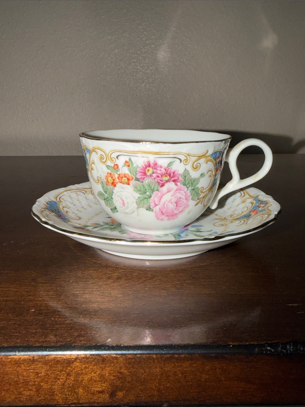 Classic Floral Porcelain Teacup and Saucer - Pink Floral